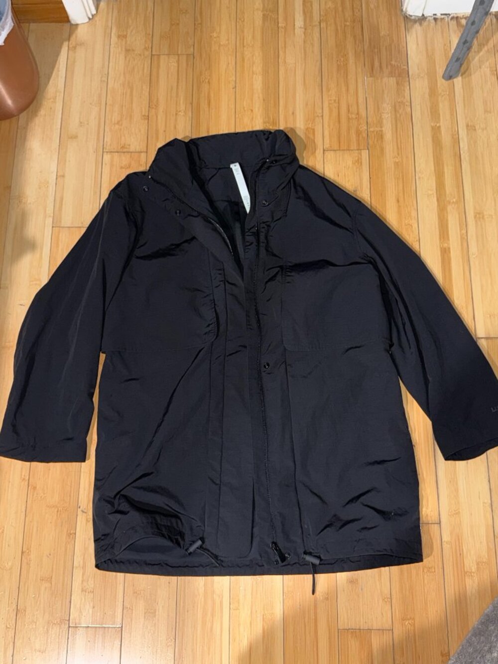 LULULEMON WOMENS BLACK WINDBREAKER JACKET- SIZE 6/ NEW